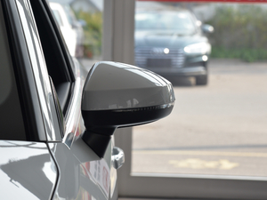 201830 Limousine 35 TFSIr(sh) ҕR