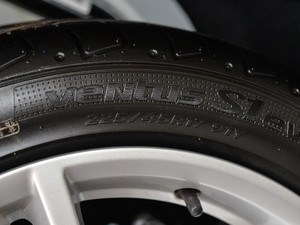 201830 Limousine 35 TFSIr(sh) ݆̥ߴ