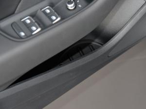 201830 Limousine 35 TFSIr ǰTg