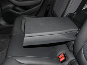 201830 Limousine 35 TFSIr 