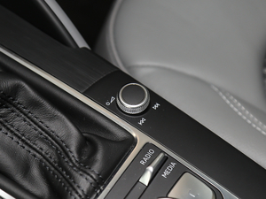 201830 Limousine 35 TFSIr п؅^