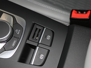 201830 Limousine 35 TFSIr п؅^