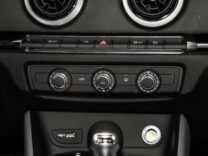 201830 Limousine 35 TFSIr {{