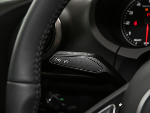 201830 Limousine 35 TFSIr п؅^