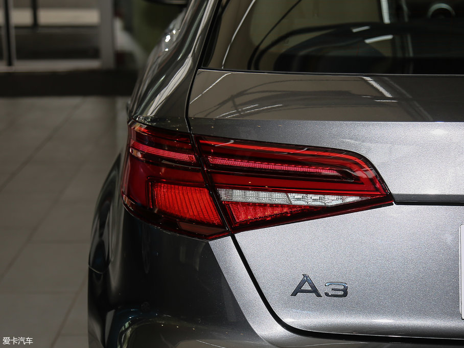 2018WA3 30 Sportback 35 TFSI\