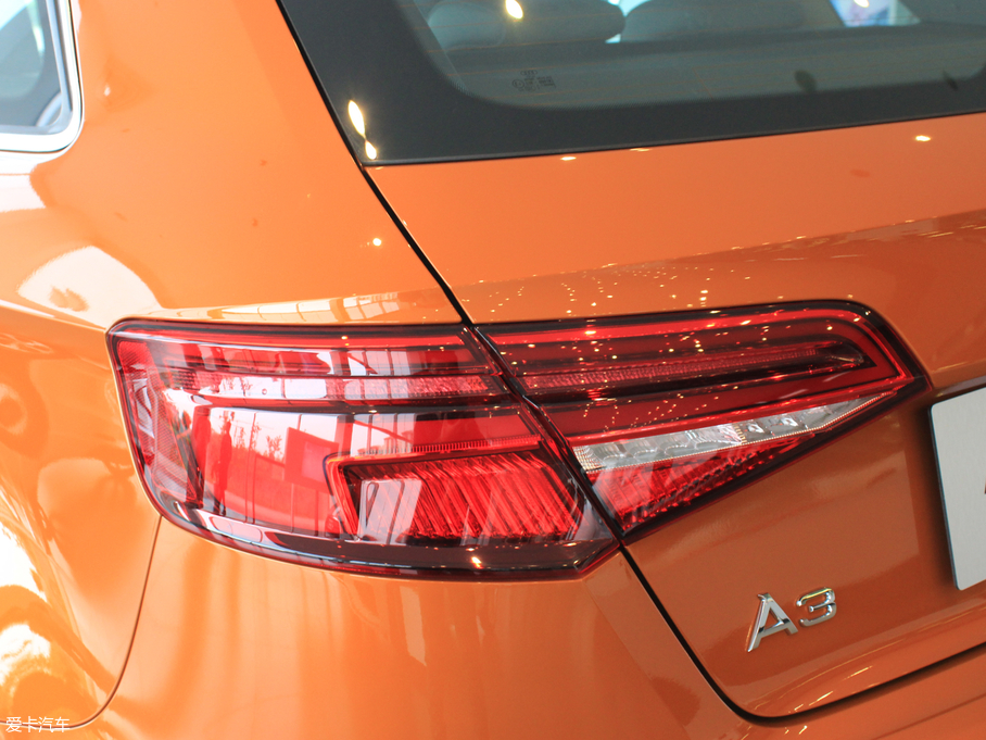 2018WA3 30 Sportback 35 TFSIr