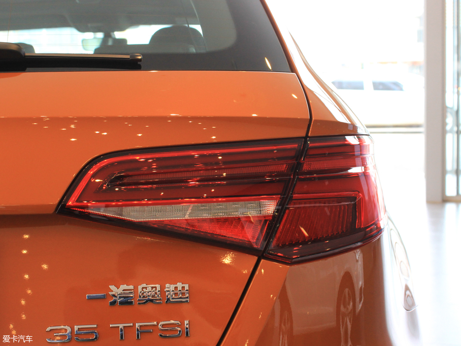 2018WA3 30 Sportback 35 TFSIr