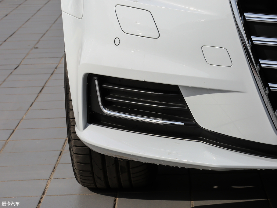 2018?yun)WA3 30 Sportback 40 TFSIL(fng)