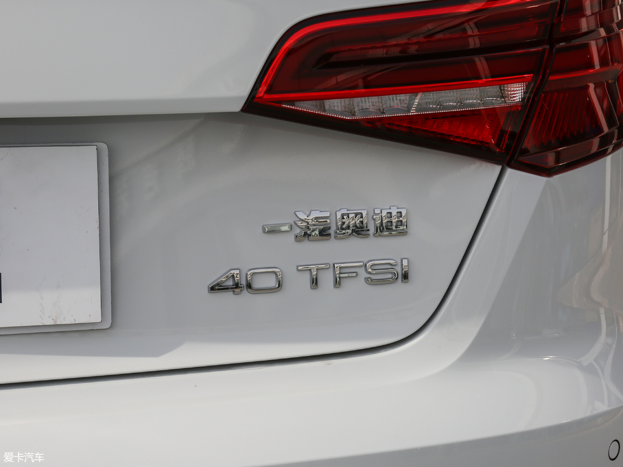 2018?yun)WA3 30 Sportback 40 TFSIL(fng)