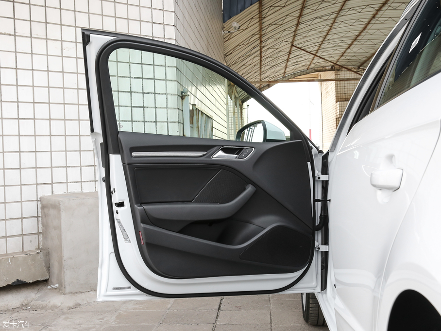 2018WA3 30 Sportback 40 TFSIL