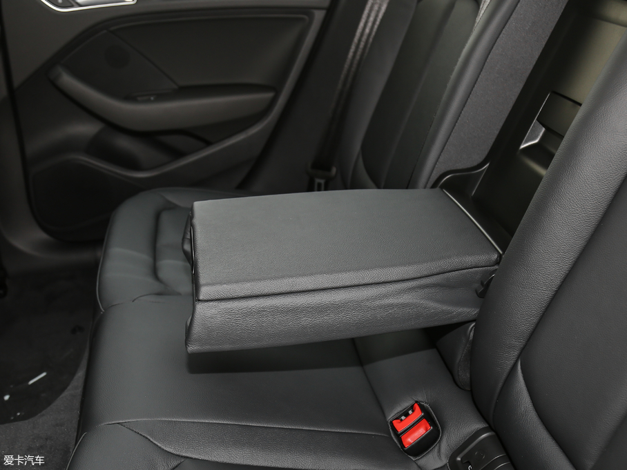 2018WA3 30 Sportback 40 TFSIL