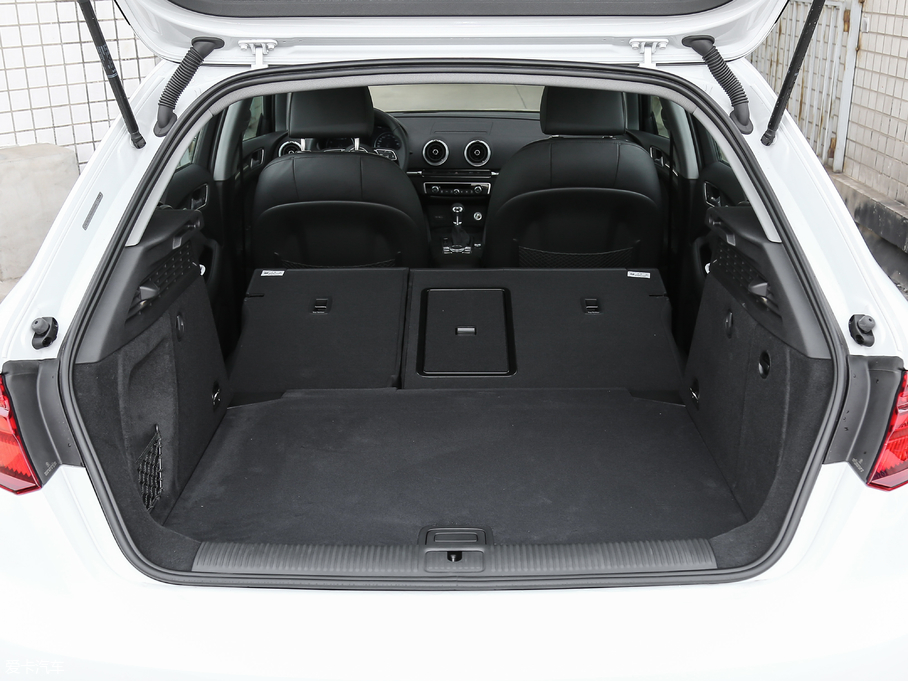 2018WA3 30 Sportback 40 TFSIL