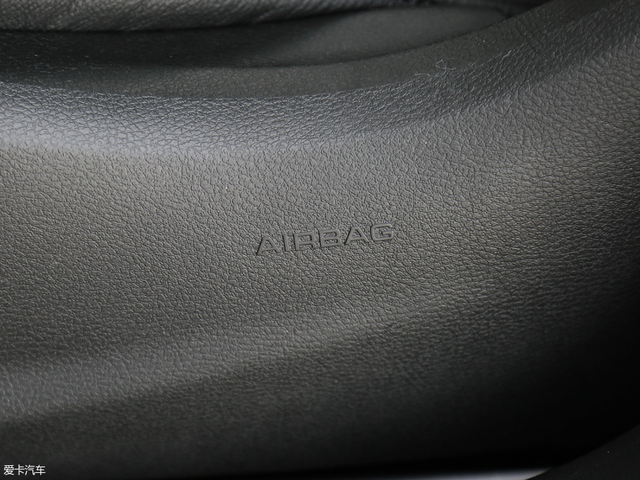 2018?yun)WA3 30 Sportback 40 TFSIL(fng)