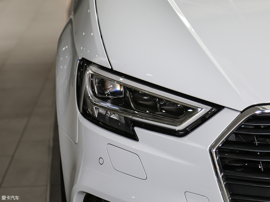 2018WA3 30 Sportback 40 TFSI\