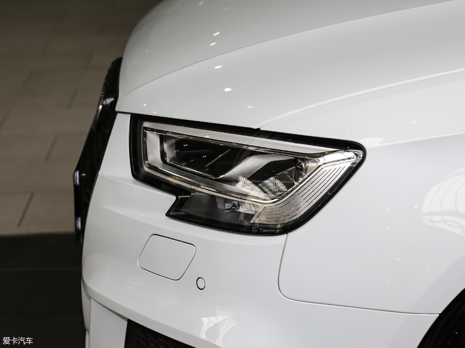 2018WA3 30 Sportback 40 TFSI\