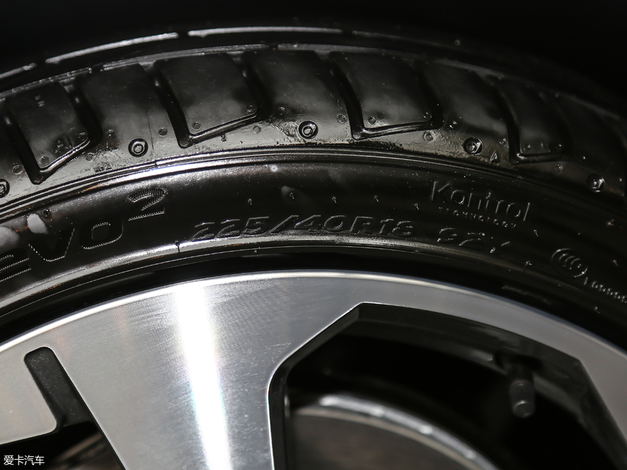 2018��W��A3 30����� Sportback 40 TFSI�\����