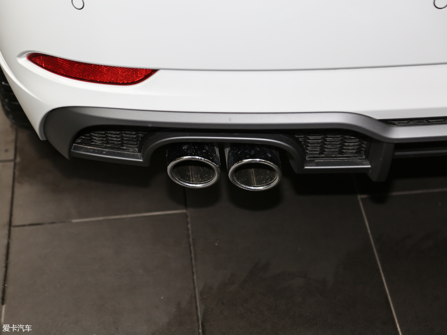 2018��W��A3 30����� Sportback 40 TFSI�\����