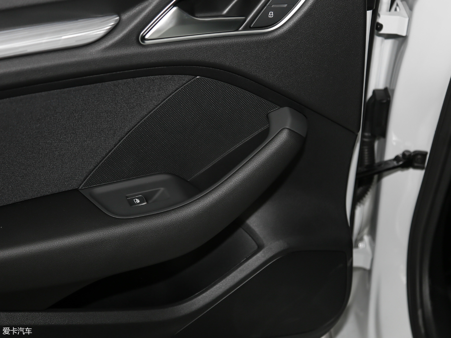 2018WA3 30 Sportback 40 TFSI\