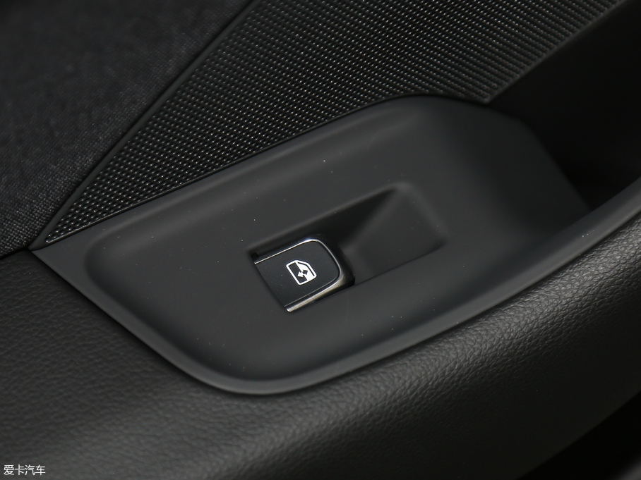 2018WA3 30 Sportback 40 TFSI\