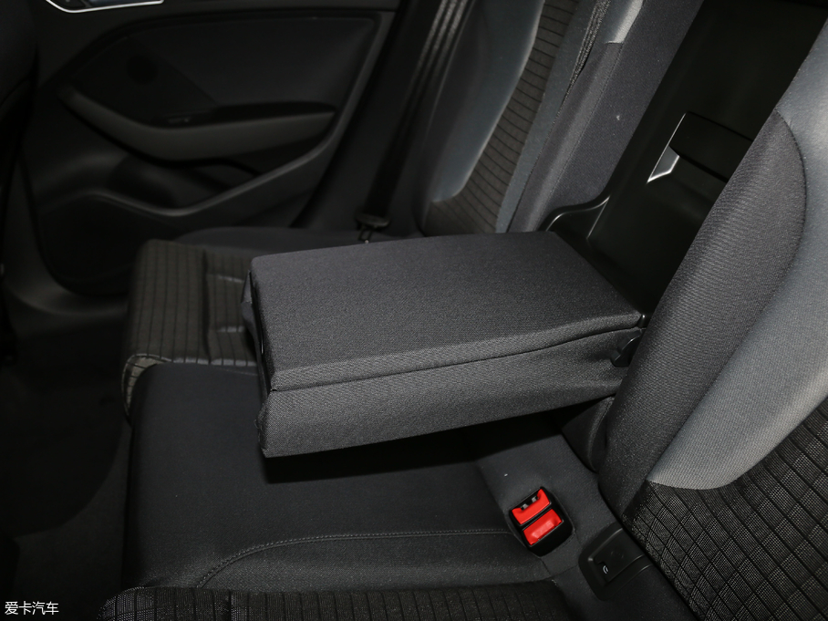 2018WA3 30 Sportback 40 TFSI\