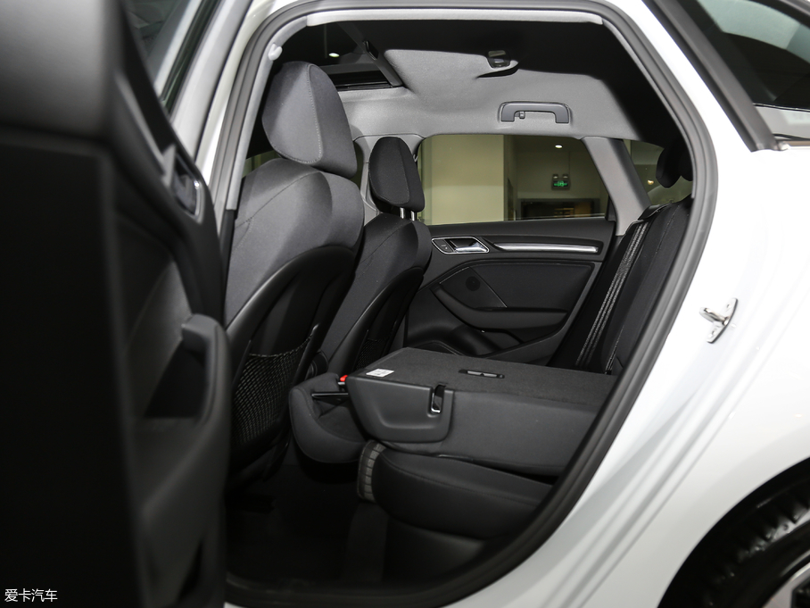 2018WA3 30 Sportback 40 TFSI\