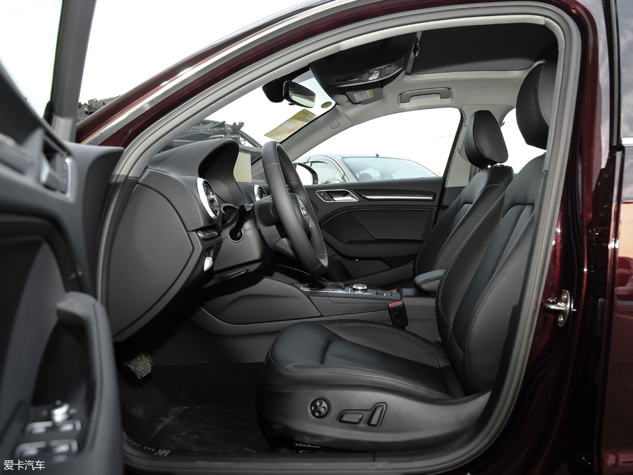 2018WA3 30 Sportback 35 TFSIL