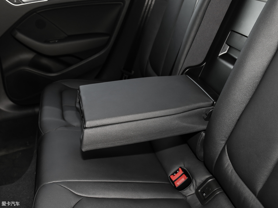 2018WA3 30 Sportback 35 TFSIL