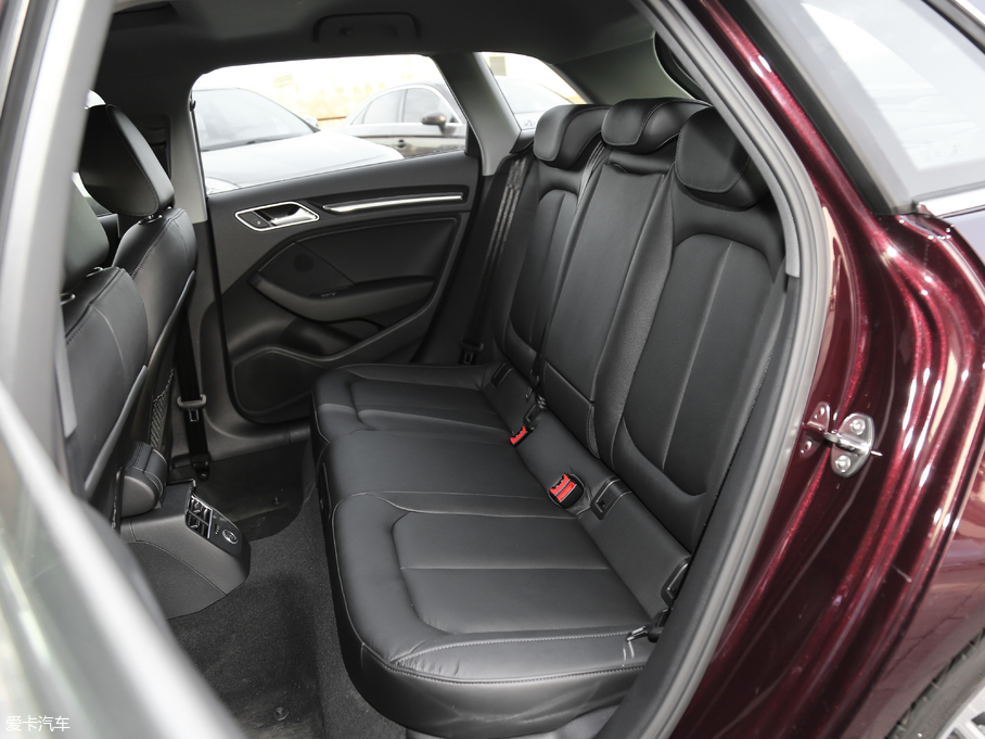 2018WA3 30 Sportback 35 TFSIL