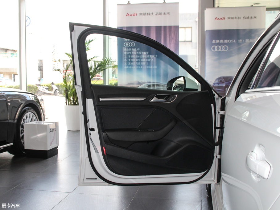 2018WA3 30 Sportback 35 TFSI\