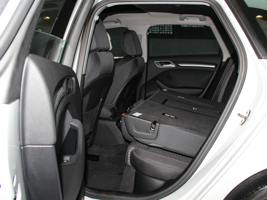 2018��W��A3 30����� Sportback 35 TFSI�\����