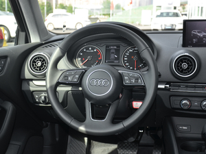 201830 Sportback 35 TFSIMȡ P