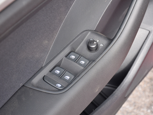 201830 Sportback 35 TFSIMȡ {܇ƅ^	