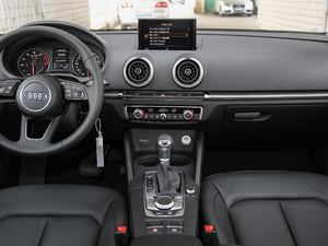 201830 Sportback 40 TFSIL п_