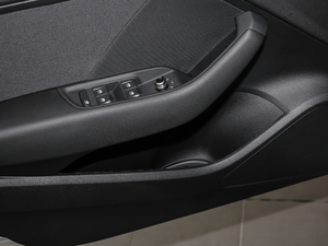 201830 Sportback 40 TFSI\(yn)(dng) ǰT(ch)g