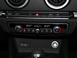 201830 Sportback 40 TFSI\ {{