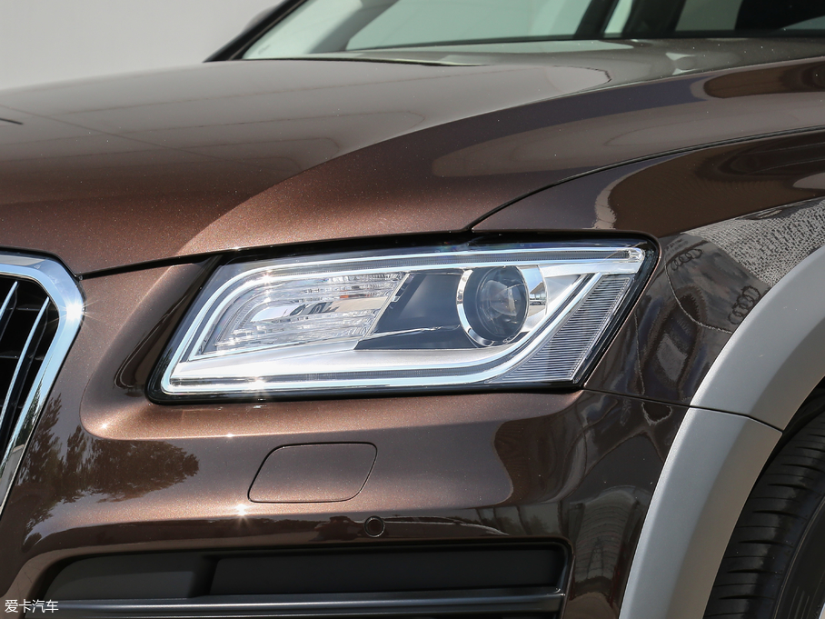 2018WQ5 ذ 40 TFSI g