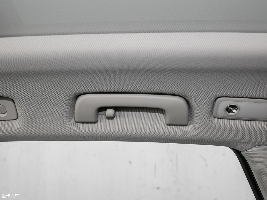 2018WQ5 ذ 40 TFSI g