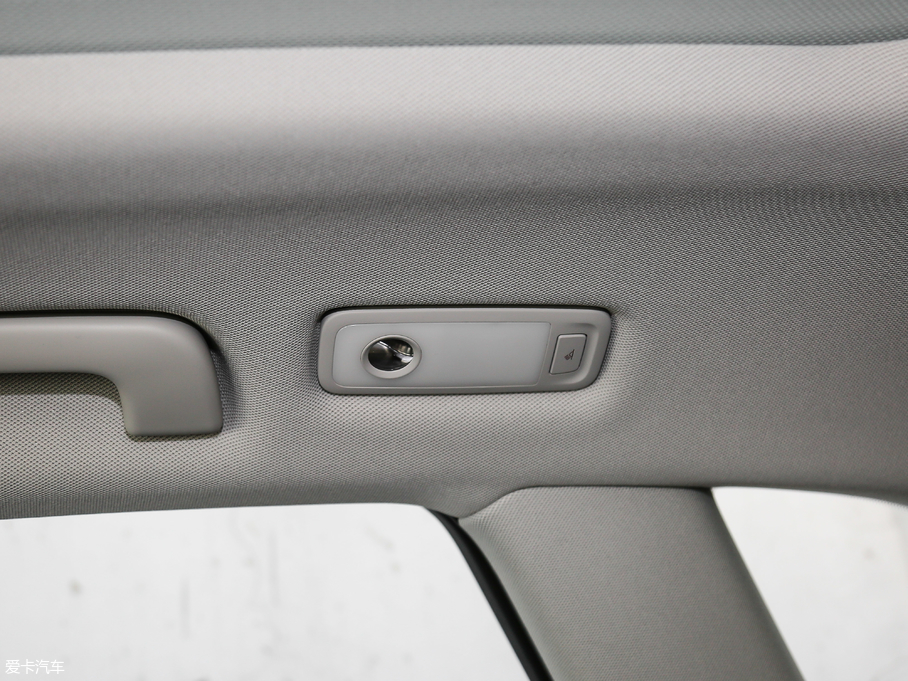 2018WQ5 ذ 40 TFSI g