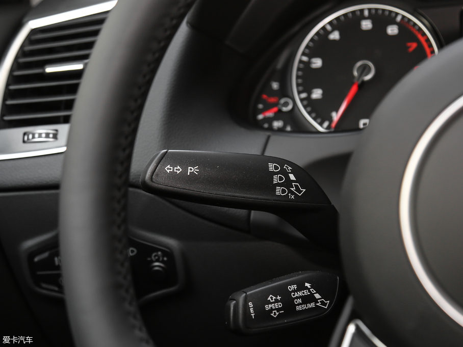 2018WQ5 ذ 40 TFSI Mȡ