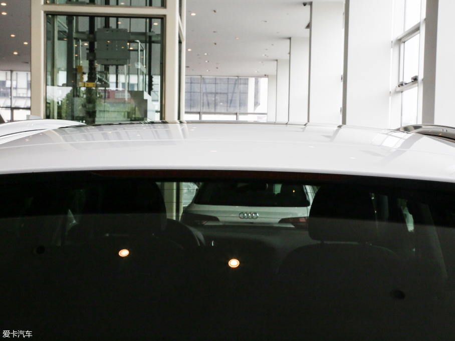 2018WQ5 ذ 40 TFSI g