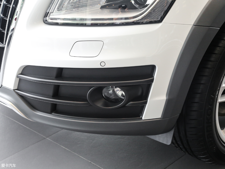 2018WQ5 ذ 40 TFSI g