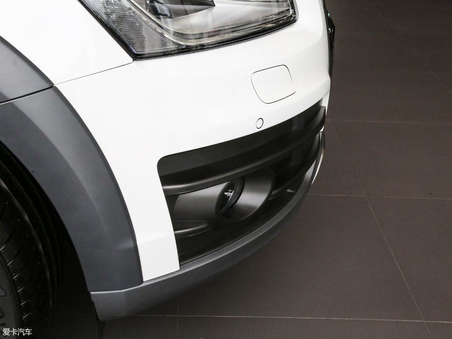 2018WQ5 ذ 40 TFSI g