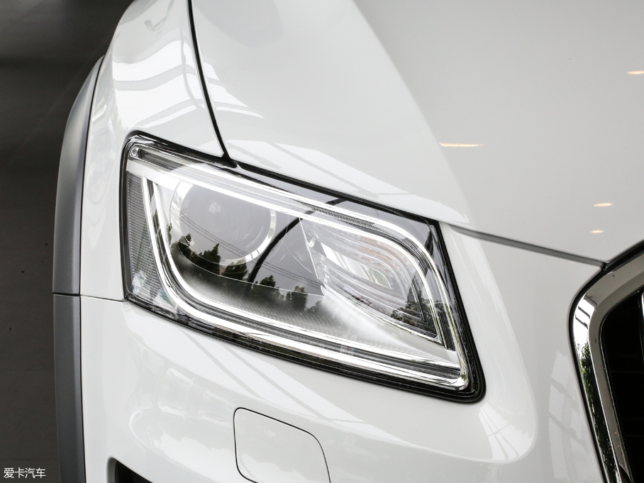 2018WQ5 ذ 40 TFSI g(sh)