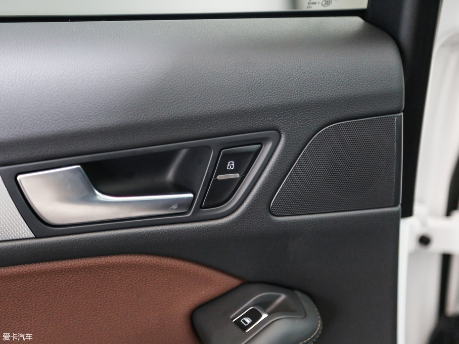 2018WQ5 ذ 40 TFSI g