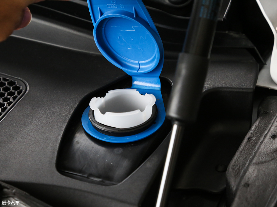 2018WQ5 ذ 40 TFSI g