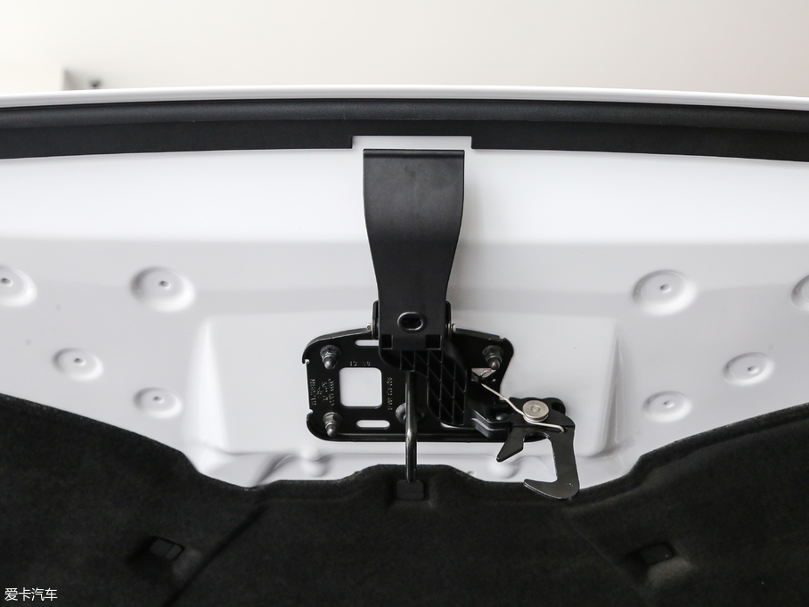 2018WQ5 ذ 40 TFSI g