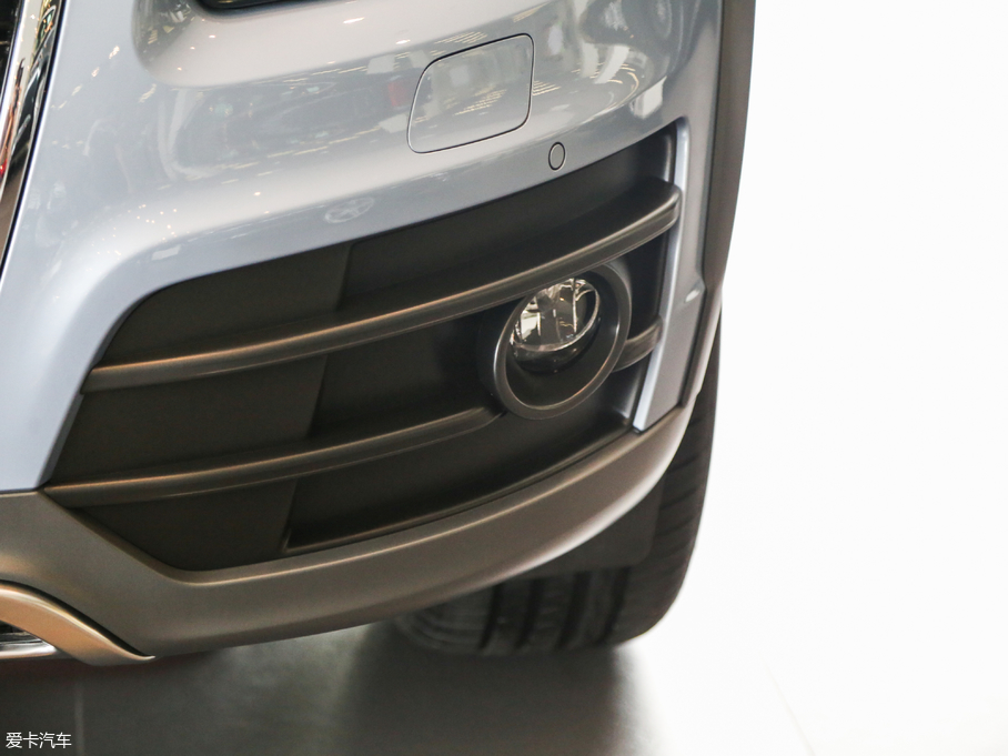 2018WQ5 ذ 40 TFSI g