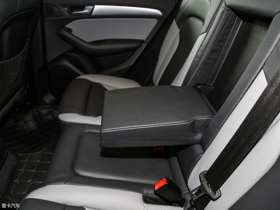 2018WQ5 ذ 40 TFSI g