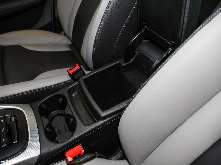 2018WQ5 ذ 40 TFSI g(sh)