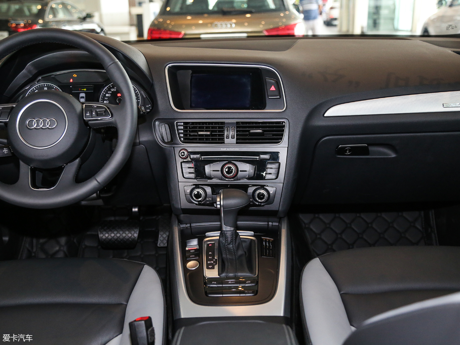 2018WQ5 ذ 40 TFSI g